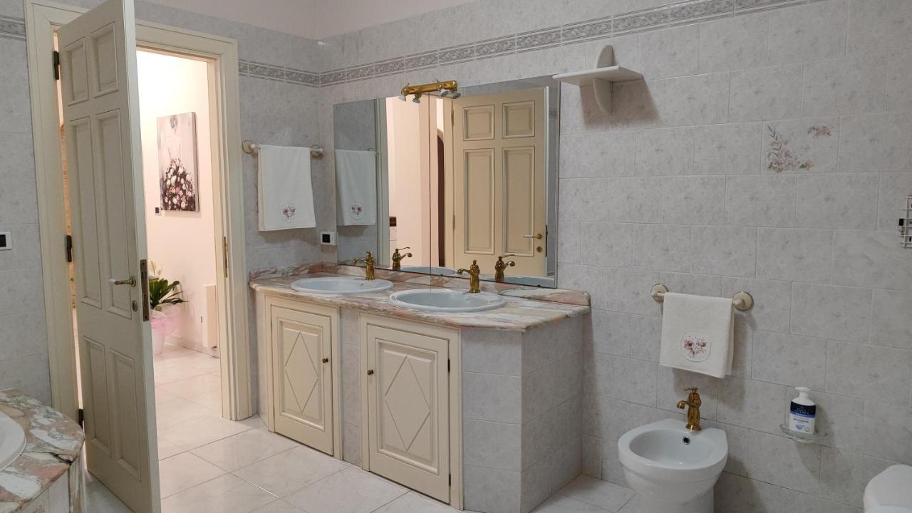 La Casa Di Bonaria Villa Sestu Buitenkant foto